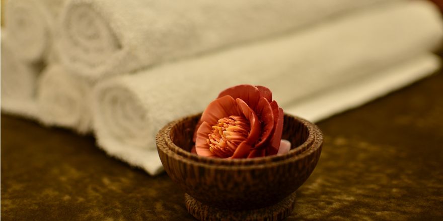 Image caption test and example